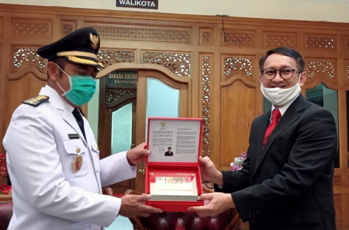 Dapat Uang Rp75.000, FX Rudy Tegaskan Sebagai Simbol Kebhinekaan