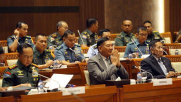 Raker Menhan dan Panglima TNI dengan Komisi I DPR Bahas Situasi Geopolitik  
