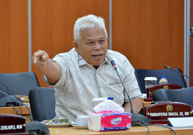 Legislator Desak Pemprov DKI Tertibkan PKL yang Dagang di Atas Trotoar