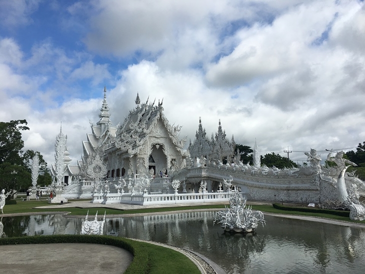 Wat Rong Khun atau Kuil Putih di Thailand. (Foto: Pixabay/Cassty1)