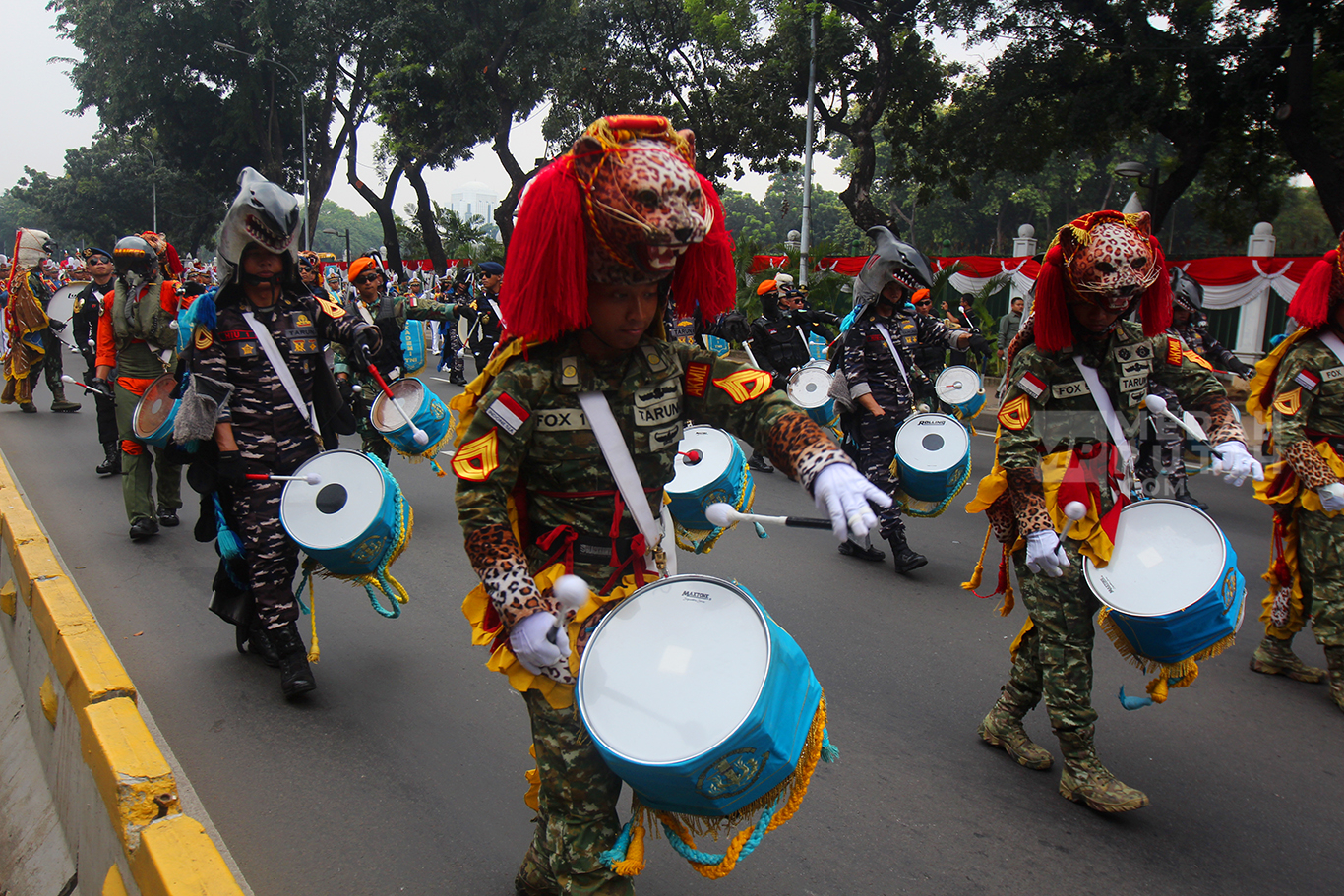 Kirab Bendara HUT Ke-79 RI Diramaikan Abang None hingga Purna-Paskibraka di