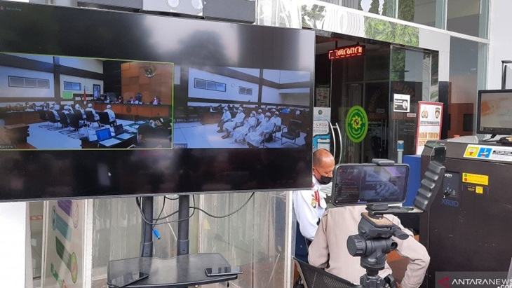 Rizieq Minta Kembali Hadirkan Saksi Meringankan, Pembacaan Tuntutan Tertunda