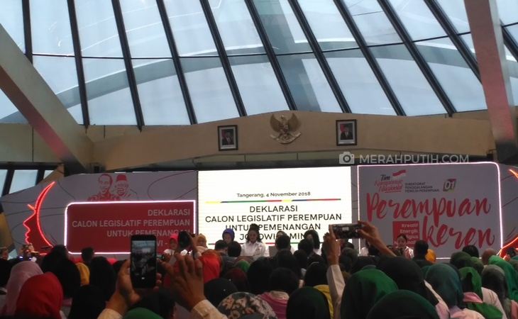 Ribuan Perempuan KEREN Hadiri Deklarasi Dukung Jokowi-Ma'ruf di Hotel JHL Solitaire