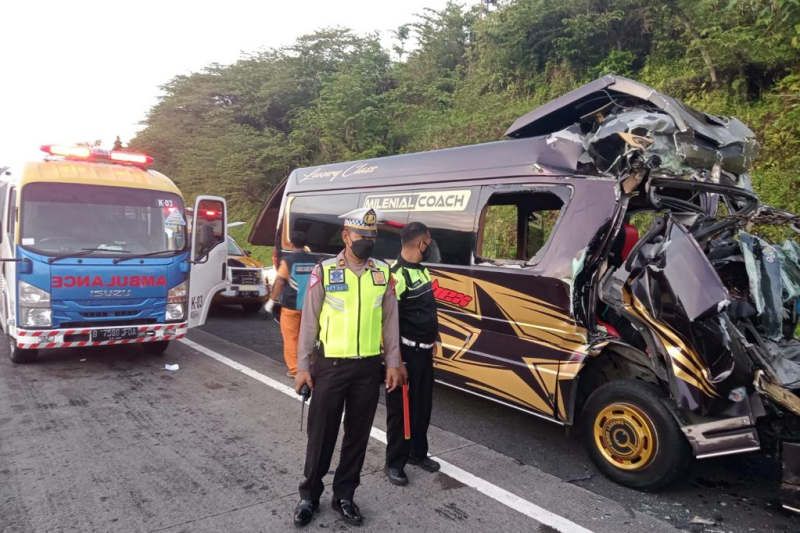 Kecelakaan Maut di Tol Bawen-Ungaran, 5 Orang Tewas