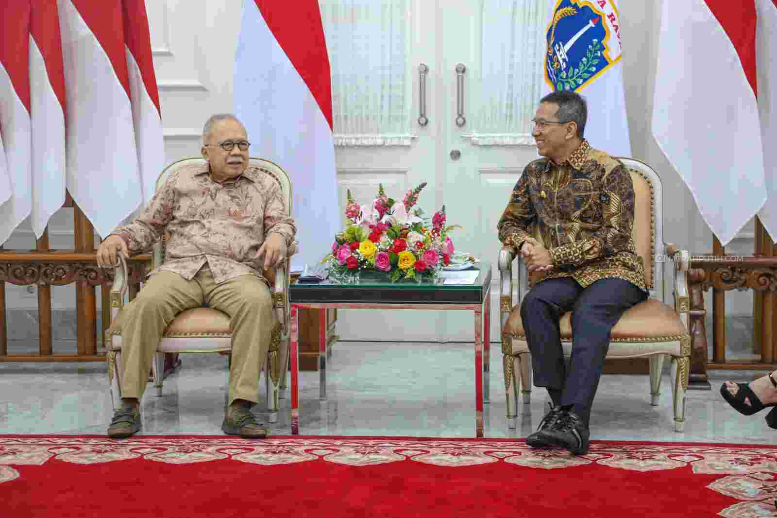 Kunjungi Balai Kota, Fauzi Bowo Singgung Penanganan Polusi Udara di Jakarta