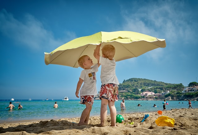 Amankah ke Pantai di Fase New Normal?