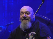 Vokalis Iron Maiden Paul Di'Anno Meninggal Dunia