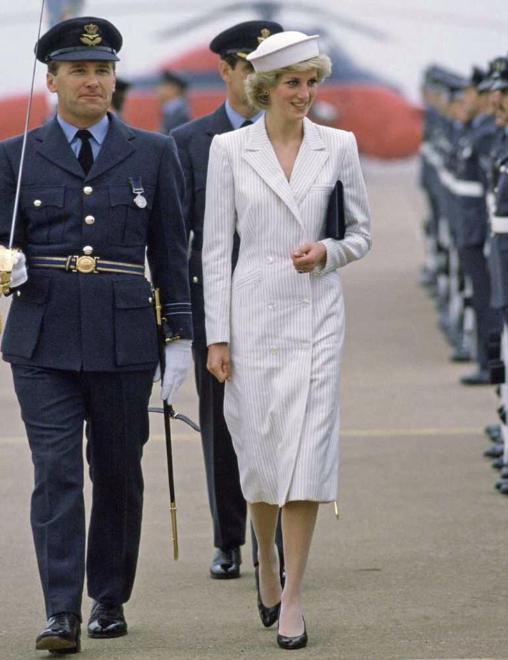 (Trivia 3) Princess Diana pada 25 September 1985 di Italy. (Foto Twitter @princessdibooks)