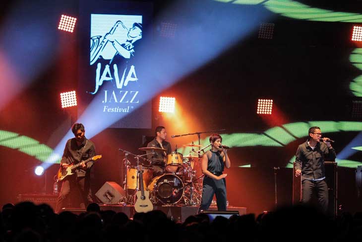  Maliq & D'Essentials dan lala karmela