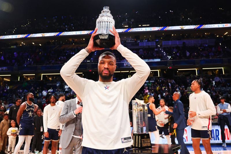 Tampil Memukau, Damian Lillard Raih Gelar MVP All-Star 2024