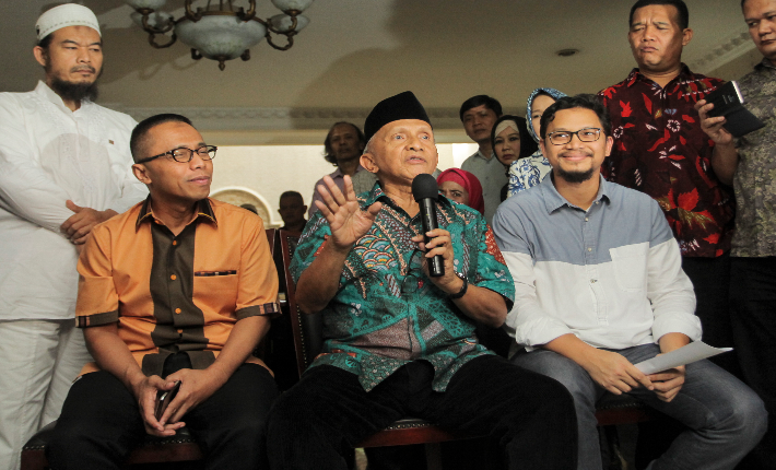 DPD PAN Surabaya Galang Gerakan #saveamienrais