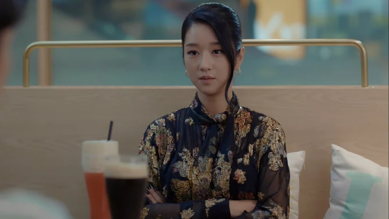 Baju dari Saint Laurent ini yang termahal selama drama. (Foto: koreaboo.com)