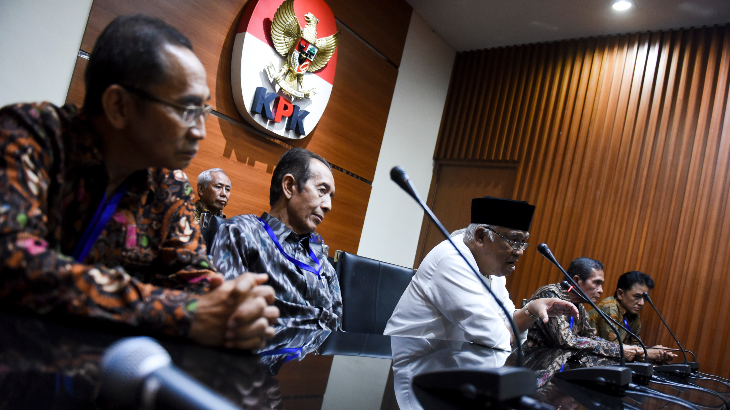 Disebut Terima Rp1 Miliar, Eks Komisioner KPK Bantah Tudingan Yulianis