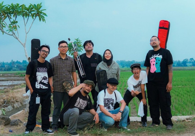 Lirik Lagu 'Proyek Sialan' yang Dibawakan Oleh Vokalis Sukatani Bersama Kolektif AMPSKP