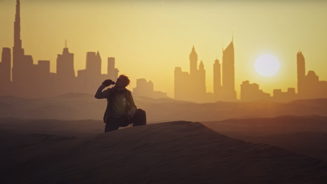 Video Musik 'Psychic' Lay Zhang Angkat Kemegahan Dubai
