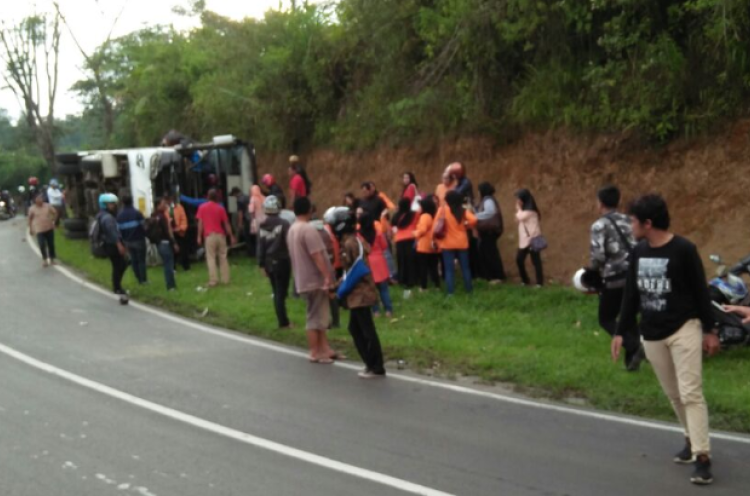 27 Tewas, 18 Luka-luka dalam Kecelakaan Bus di Tanjakan Emen, Bagaimana Nasib Sopir dan Kernet?