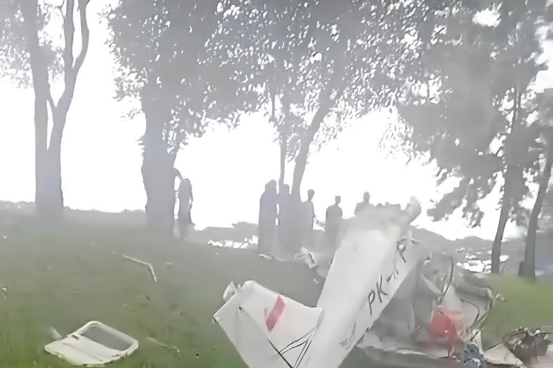 Pesawat Jatuh di BSD Milik Indonesia Flying Club