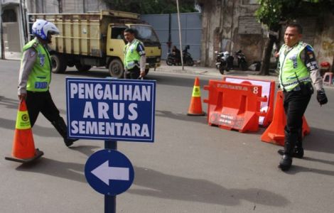   Antisipasi Gelombang Massa yang Kawal Laporan Prabowo-Sandi ke MK, Dishub DKI Tutup Sejumlah Ruas Jalan 