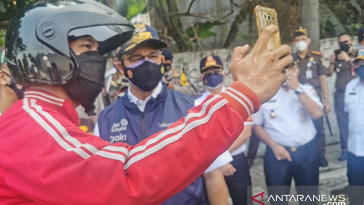 Anies
