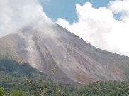 Gempa Guguran Gunung Api Karangetang Masih Tinggi