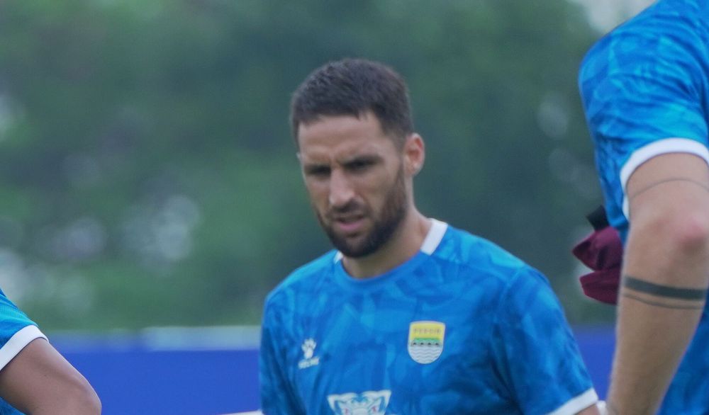 Wajib Dilakukan Persib saat Hadapi Persija Menurut Luciano Guaycochea