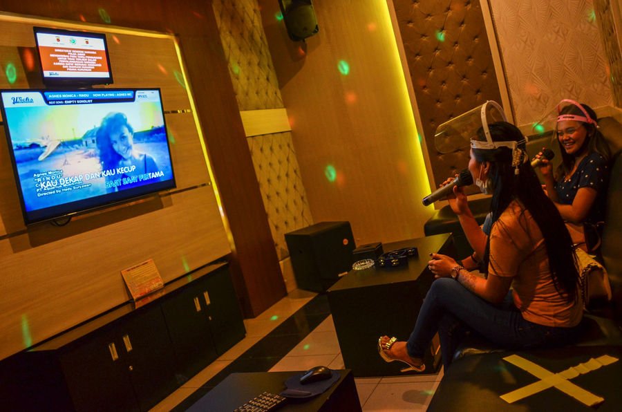 Di Jakarta Tempat Karaoke Sudah Bisa Beroperasi