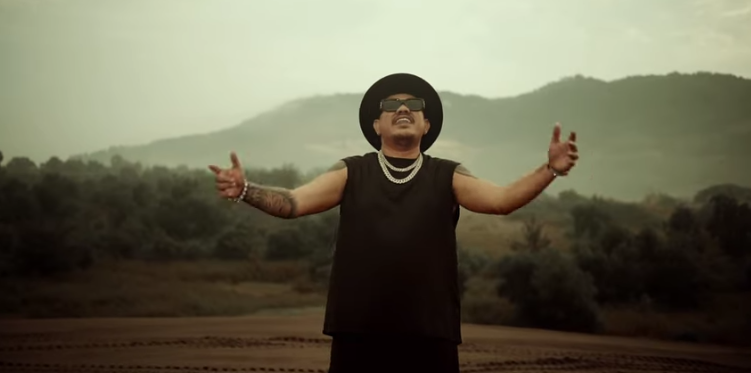 Lirik Lagu Tunggu di Ambon Toton Caribo ft. Justy Aldrin, Ada Terjemahan dan Makna