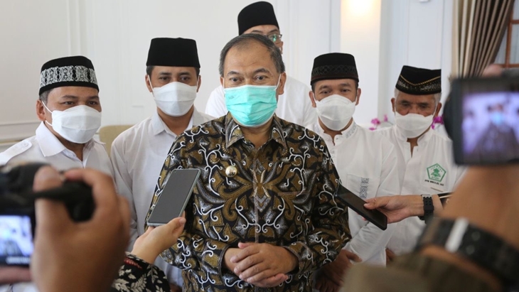 Meski Prihatin, Mang Oded Ajak Jemaah Haji Bandung Lapang Dada