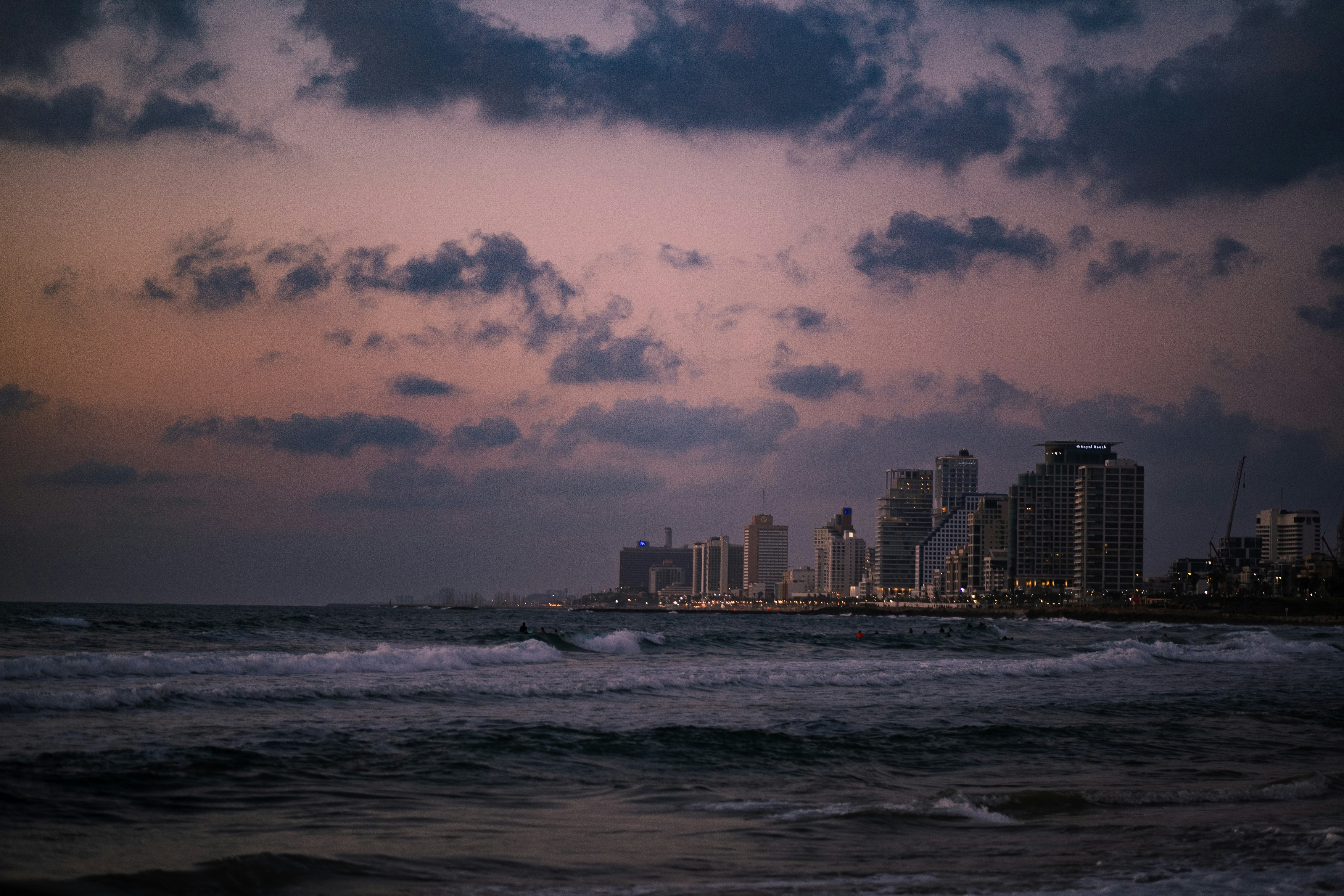 Kedutaan AS di Tel Aviv Ditutup Imbas Serangan Iran ke Israel