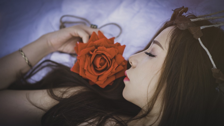 4 Kebiasaan Sebelum Tidur untuk Merawat Kecantikan