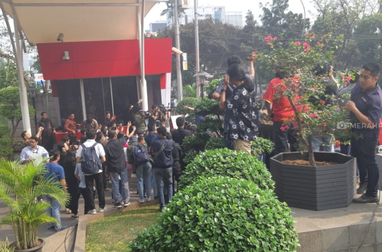 Massa Bentrok karena Dihalangi Bertemu Pimpinan KPK