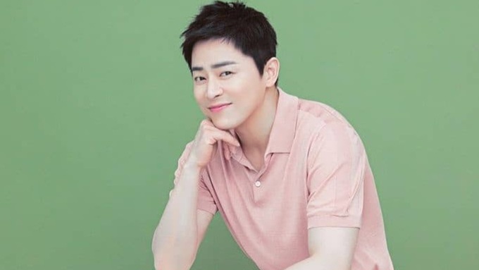 Tampil Apik di Film 'Pilot', Jo Jung-suk Raih Penghargaan Best Actor di Baeksang Award 2025