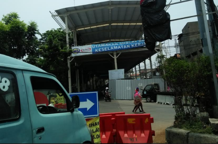 Pintu Skybridge Sarang Copet dan Preman, Pemprov DKI Siagakan Polisi