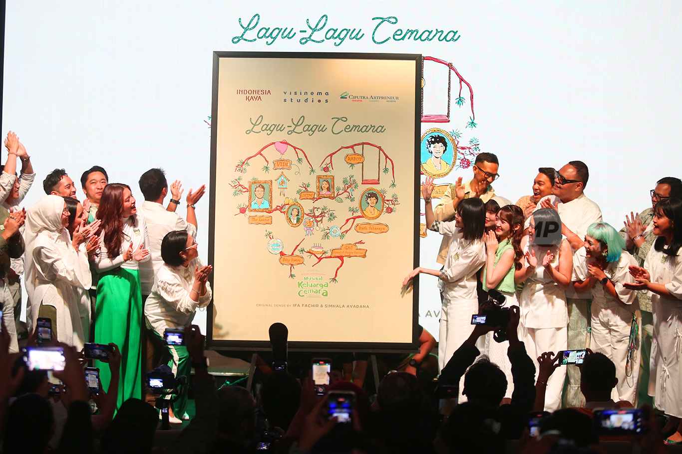 Peluncuran Album Lagu-lagu Cemara Jelang Pementasan Panggung Musikal Keluarga Cemara 