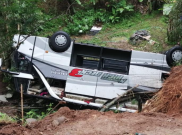 Polisi Olah TKP Kecelakaan Maut Bus Sri Padma Kencana