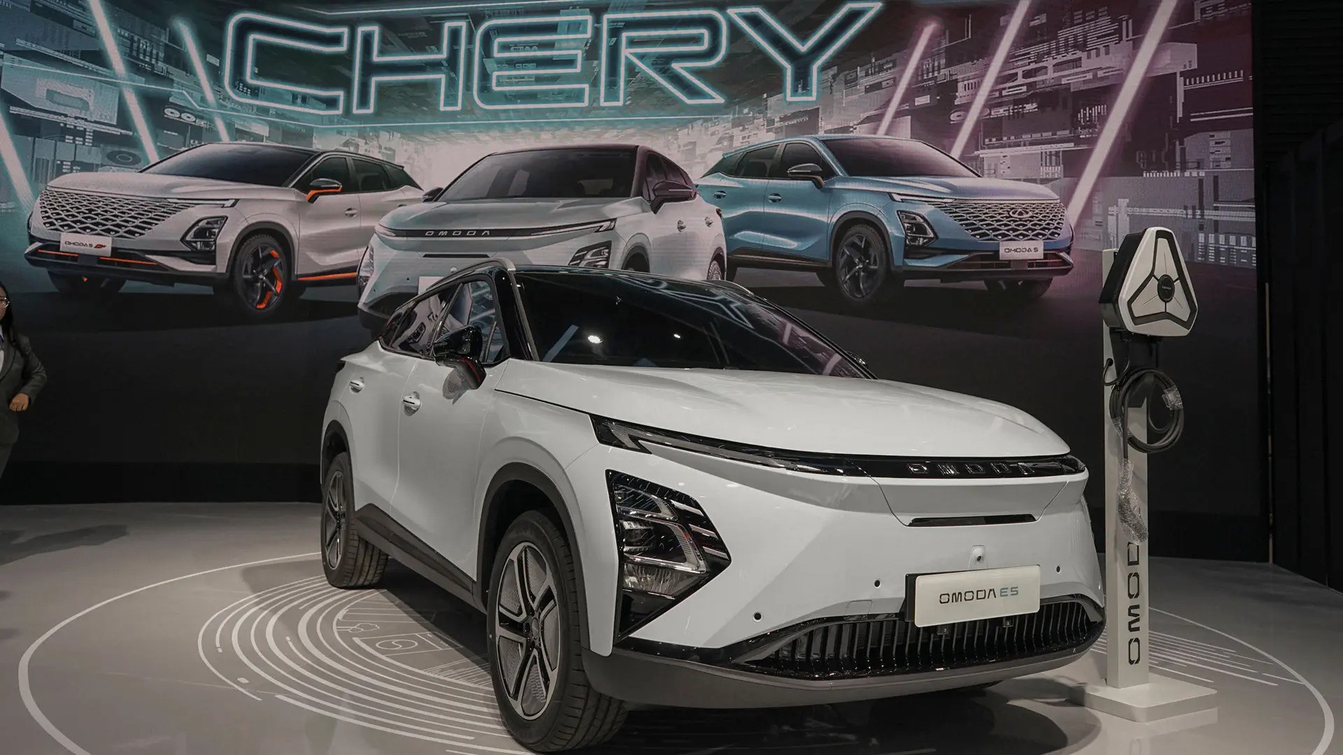 Deretan Promo dan Diskon Mobil Listrik di IIMS 2024