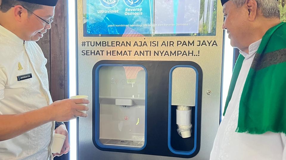 Hadapi Cuaca Ekstrem, PAM Jaya Salurkan 100 Unit Water Purifier ke Fasilitas Umum Jakarta