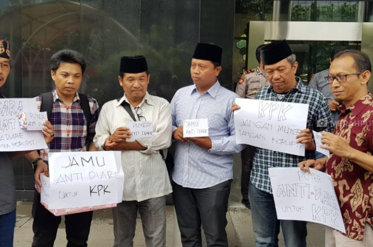 Pegiat Antikorupsi Berharap OTT Wahyu Setiawan Tak Bikin Pimpinan KPK Menceret