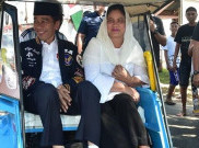 Kunjungan ke Kendari, Jokowi Pakai Style Jaket Bomber