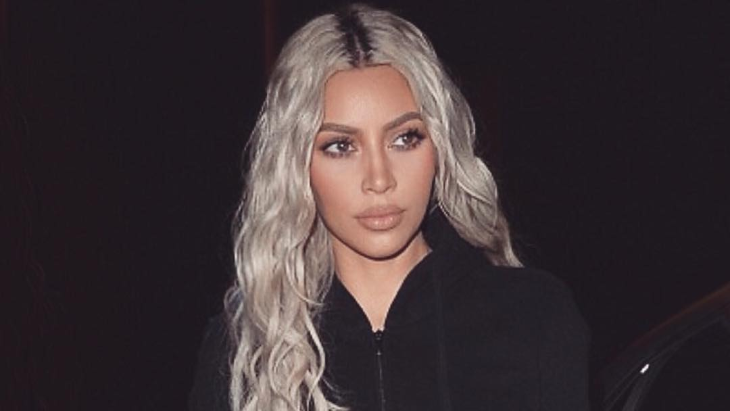 Sampai Hari ini Kim Kardashian Belum Beri Nama Buah Hati Ketiganya