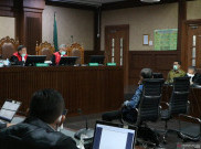 Juliari Perintahkan Pejabat Kemensos Potong Rp10 Ribu per Paket Bansos