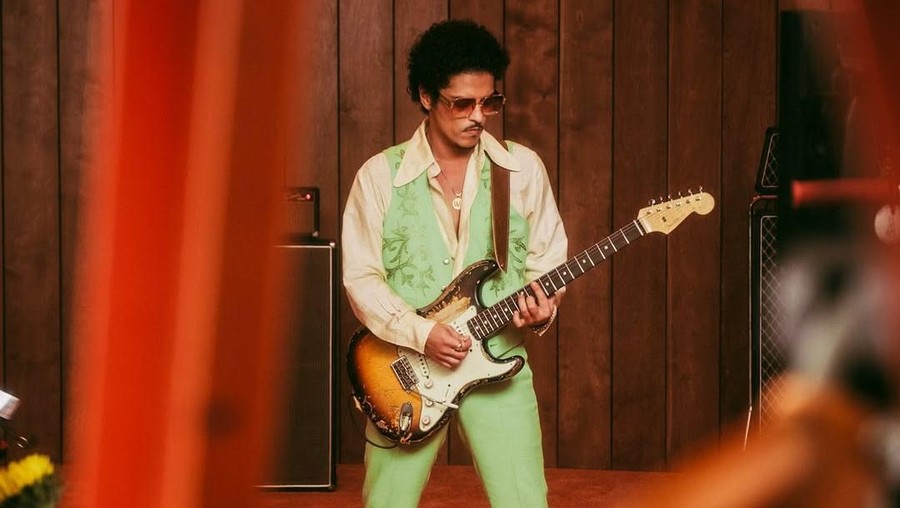 Bruno Mars Tampilkan Sisi Romantis yang Mendalam di 'Risk It All', Simak Makna Lirik Lagunya