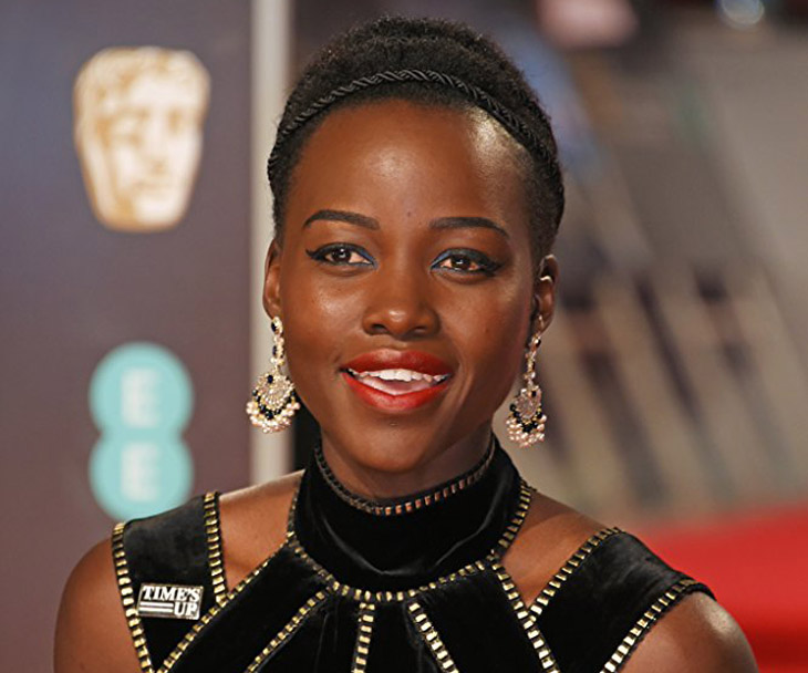 Puji Chadwick Boseman si Black Panther, Lupita Nyong'o Berfoto tanpa Kaus