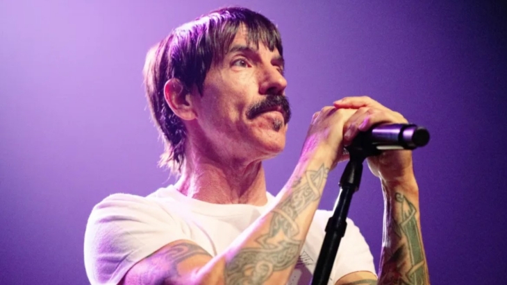 Universal Pictures Garap Biopik Anthony Kiedis Red Hot Chili Peppers