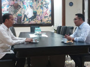Cagub DKI Ridwan Kamil Temui Jokowi, Makan Sosis dan Minum Teh Bareng