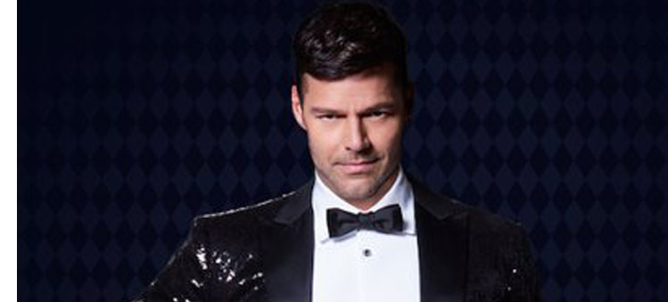 Umumkan Show di Las Vegas, Ricky Martin Pasang Foto Telanjang