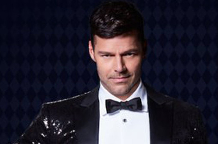 Umumkan Show di Las Vegas, Ricky Martin Pasang Foto Telanjang