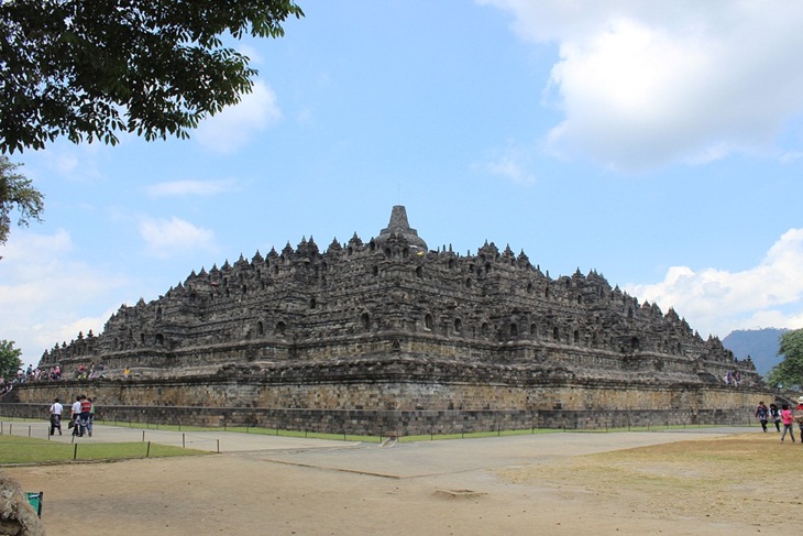 Candi Borobudur. (Foto: Pixabay/maulanaiskak)