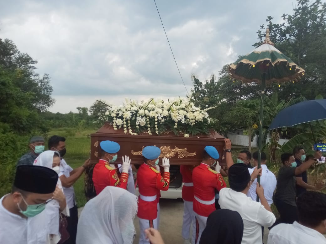 pemakaman ibu jokowi