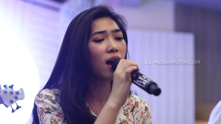 Luncurkan Album Kedua, Isyana Sarasvati Dapat kejutan oleh Isyanation